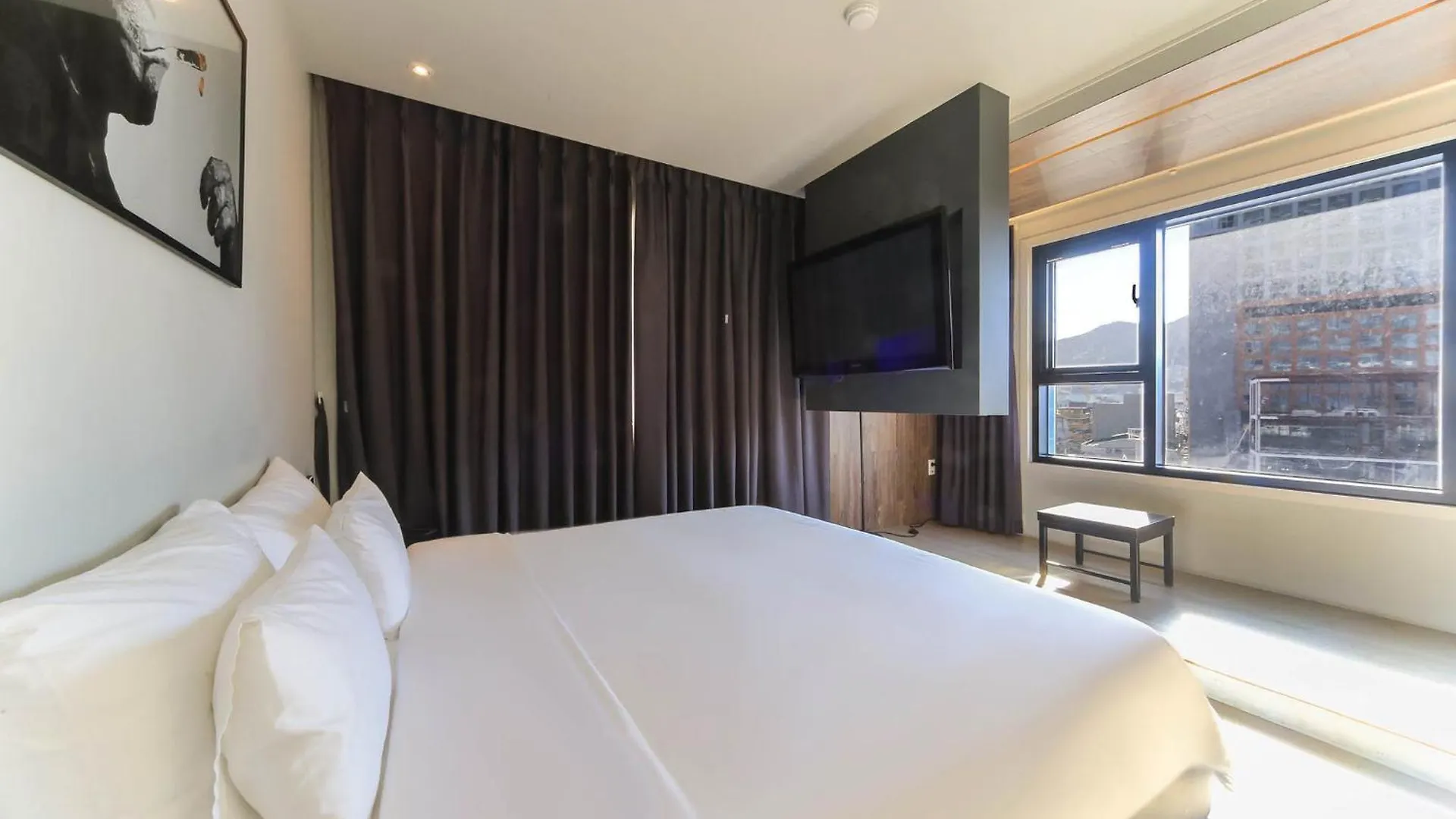 Motel Hotel Bridge Busan
