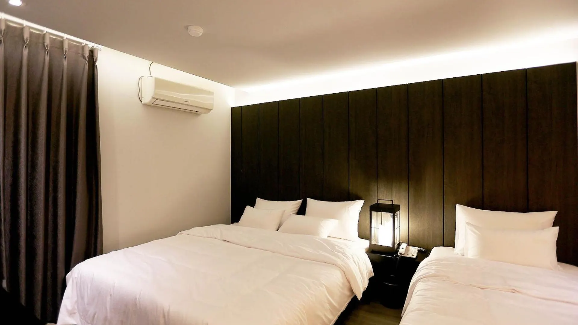 מוטל בוסאן Hotel Bridge קוריאה הדרומית