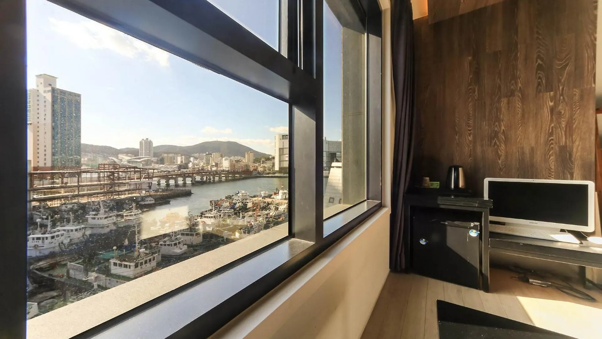 Motel Hotel Bridge Busan