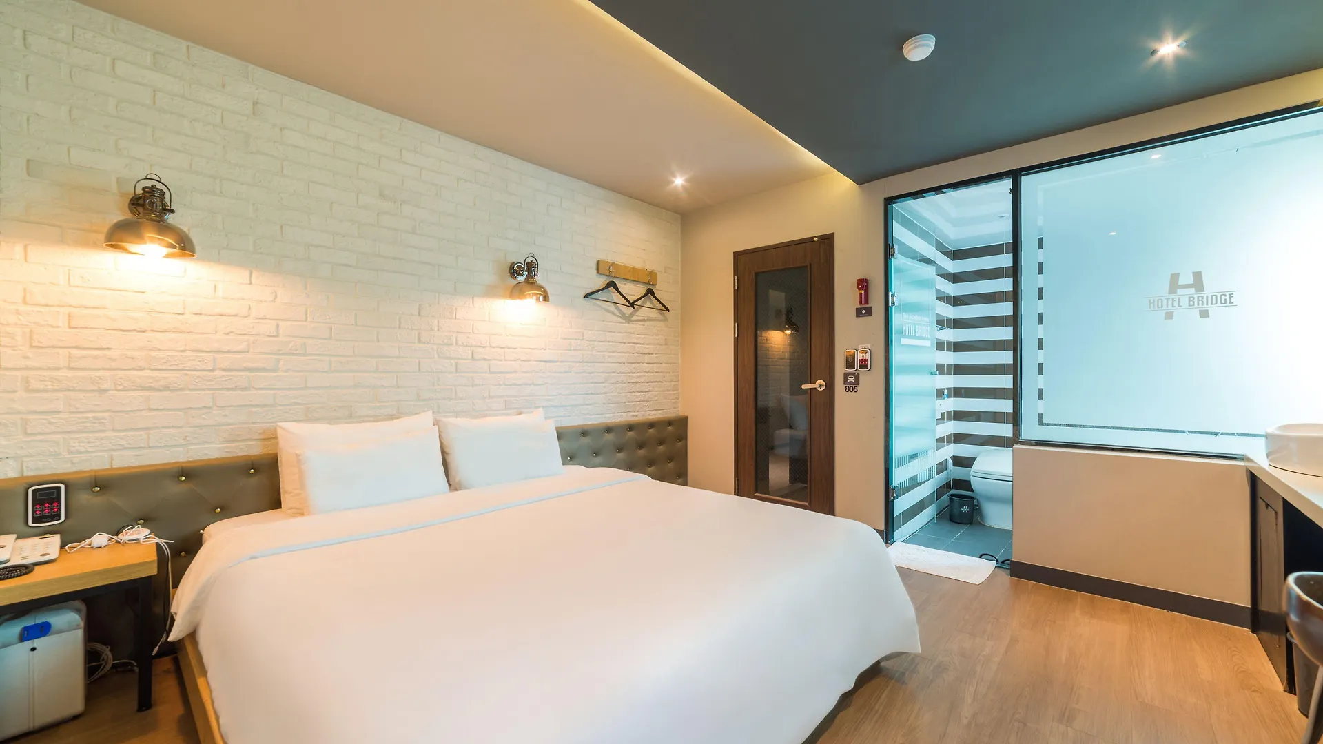 Hotel Bridge Busan 0*,