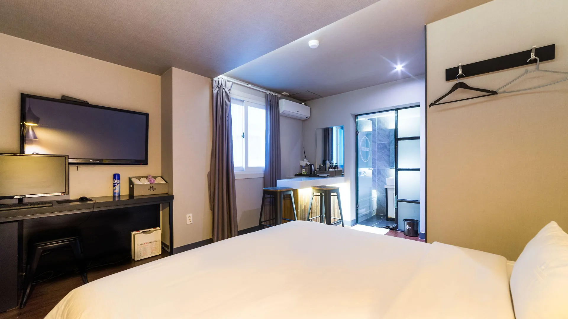 בוסאן Hotel Bridge 0*,