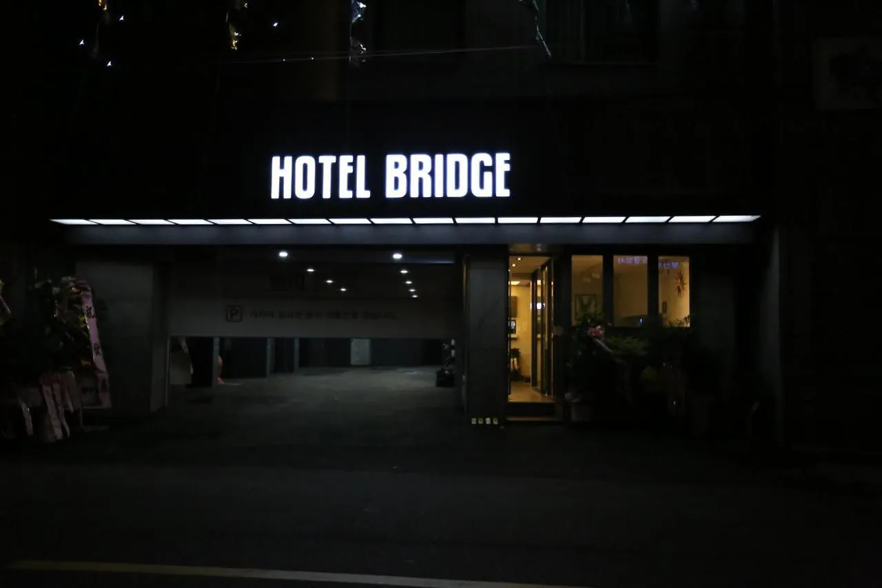 Hotel Bridge Busan